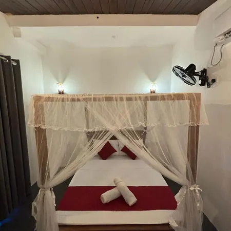 Tiny Haven Hiriketiya Apartment Dickwella Exterior photo